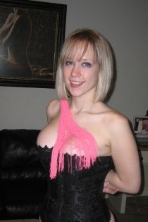 , 23  female escort, mankato